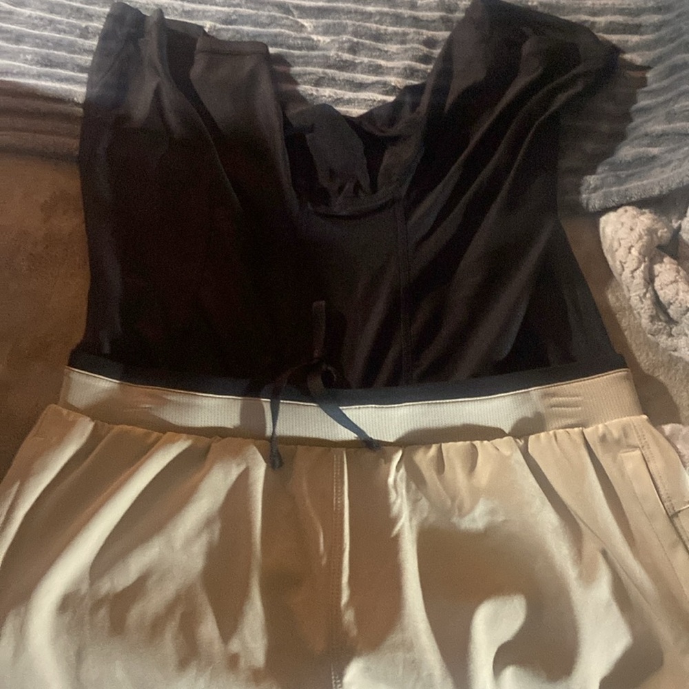 FABLETICS SHORTS - Picture 4 of 5